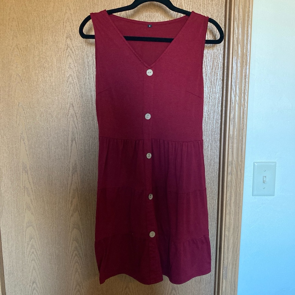 Elegant Sleeveless Burgundy Dress
